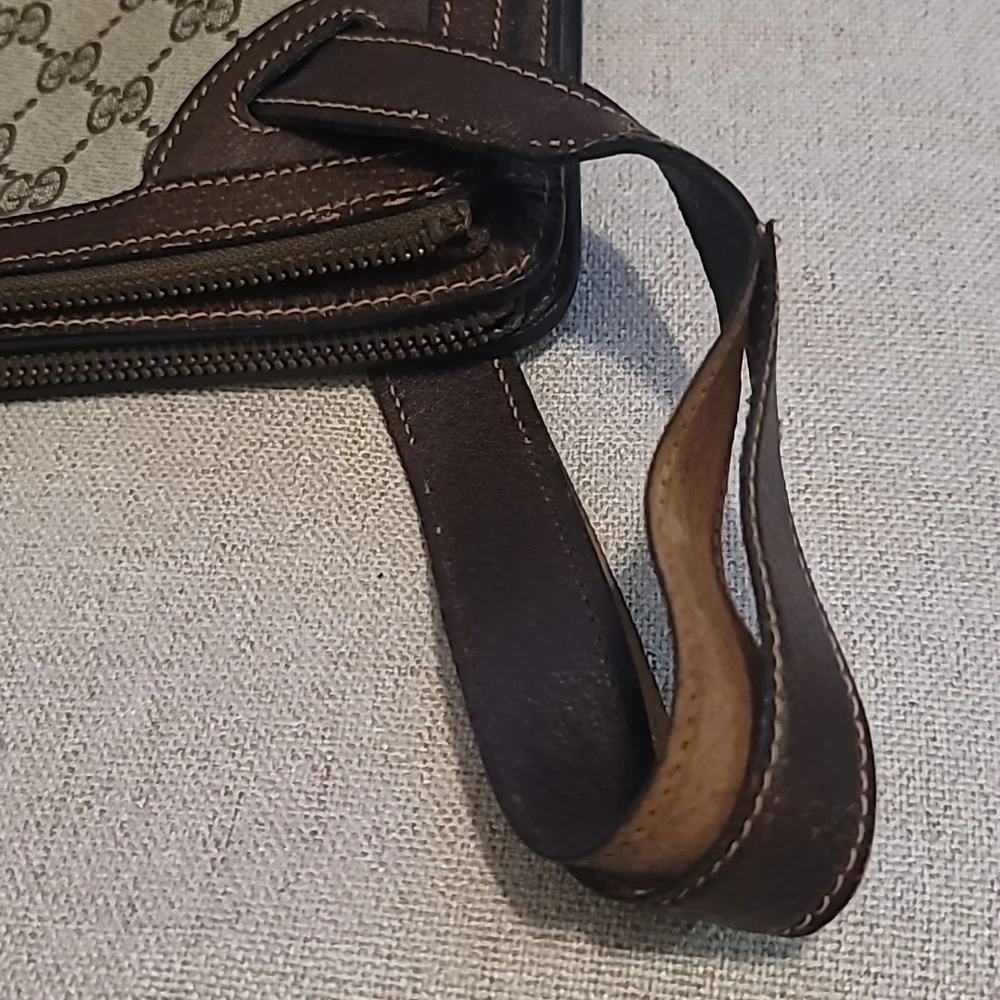 Gucci Supreme Portfolio Clutch